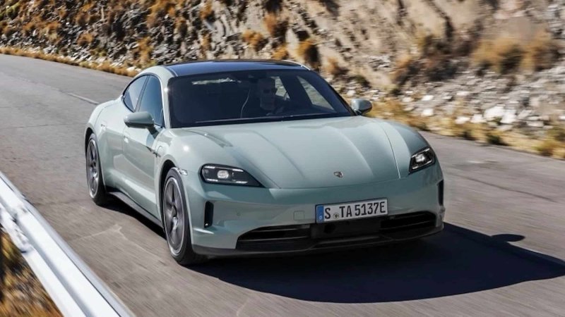 Как пишет портал «Cars Direct», в США Porsche…