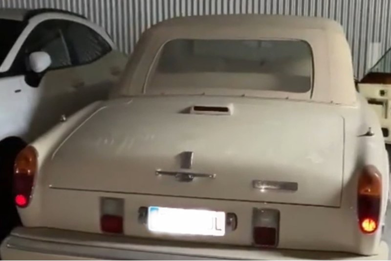 В Испании нашли брошенным на парковке Rolls-Royce…