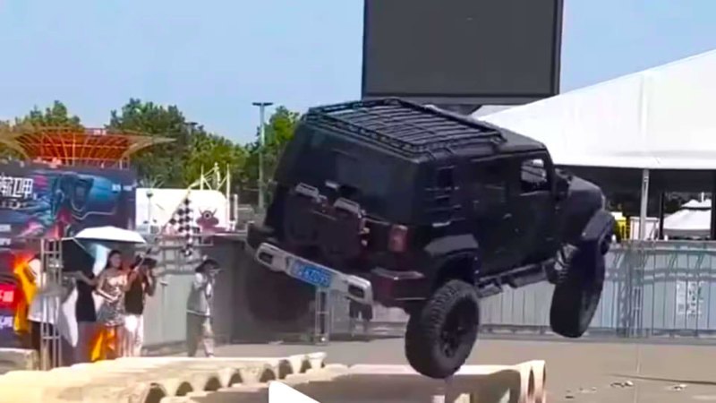 Китайский подражатель Jeep показывает, как нельзя…