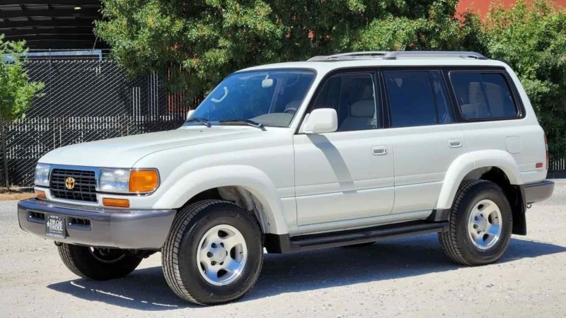 Впрочем, иногда суперликвидность Land Cruiser…