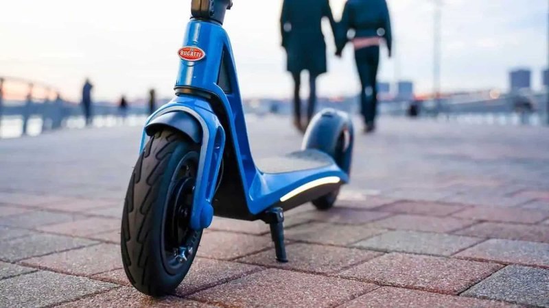 Помимо машин компания выпускает электрический…