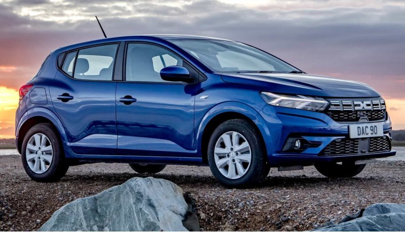 Накануне РФ начали продавать новые хэтчбеки Dacia…