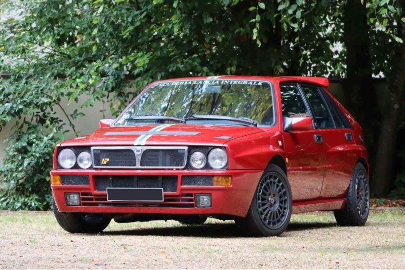 Один из 250 экземпляров Lancia Delta Integrale…