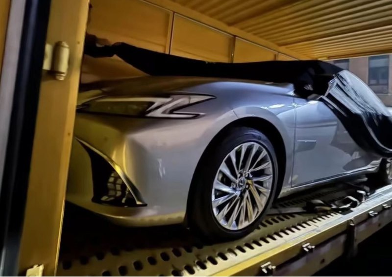 Lexus ES 2025 подловили фотошпионы во время…