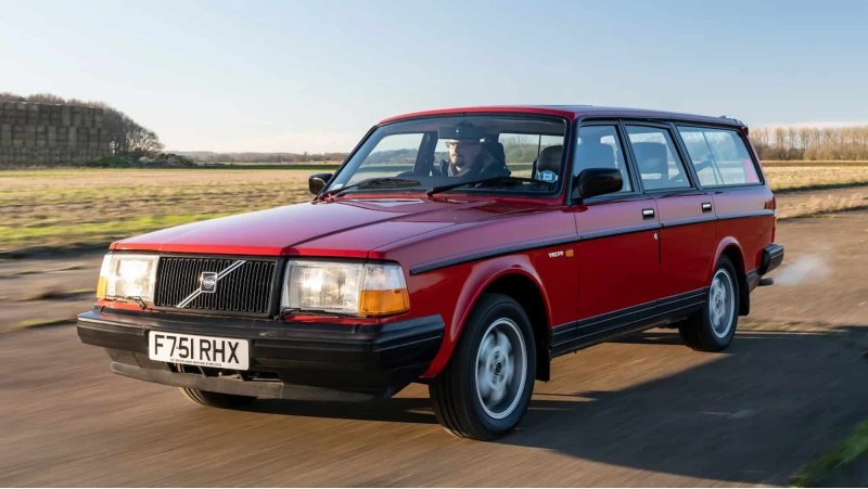 Старый Volvo 240
