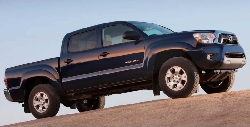 Toyota Tacoma 2 поколения