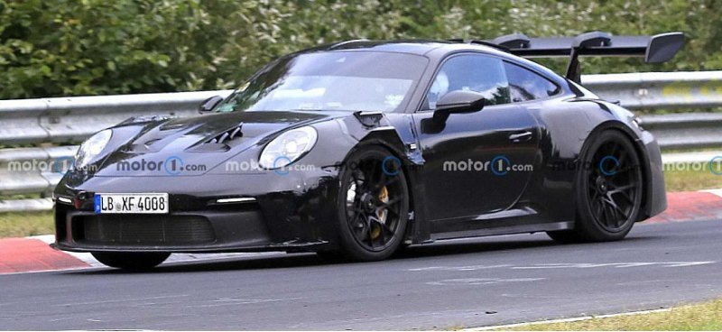 На тестах замечен прототип мощнейшего Porsche 911…