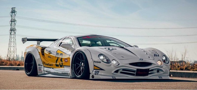 Mitsuoka Orochi в обвесе Liberty Walk выглядит…