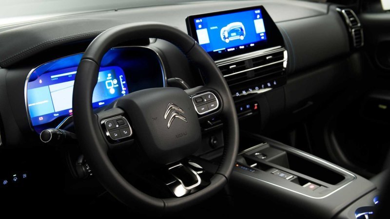 Обновленный C5 Aircross появится у европейских…