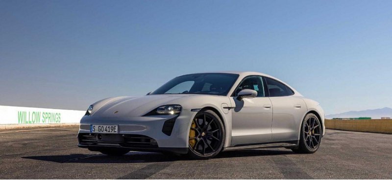 Компания Porsche продала более 300 тысяч…