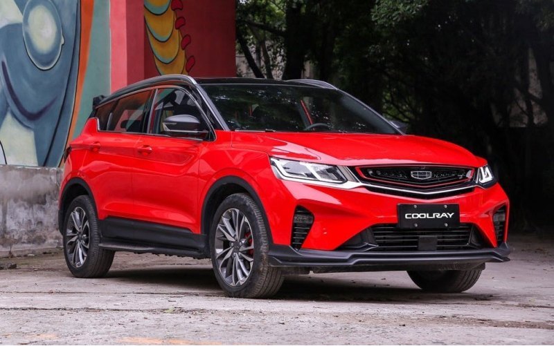 На седьмом месте находится Geely Atlas (8 965…