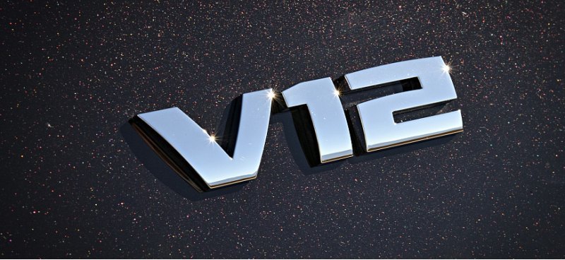 Последнюю партию автомобилей BMW с двигателем V12…