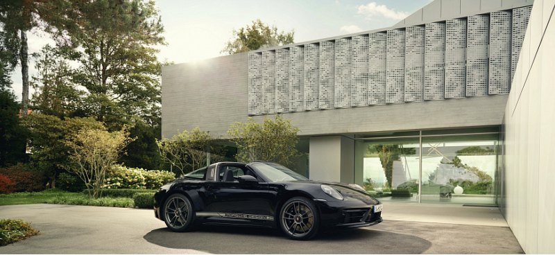 Кабриолет Porsche 911 получил новую специальную…