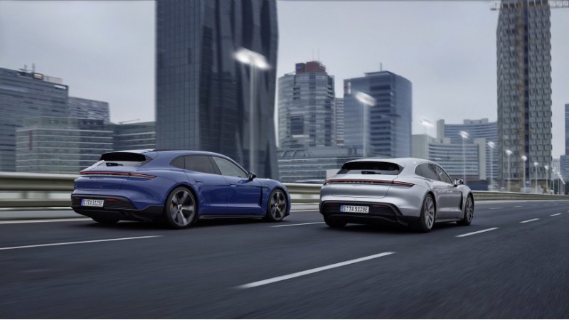 Новый Taycan Sport Turismo поступит в продажу в…