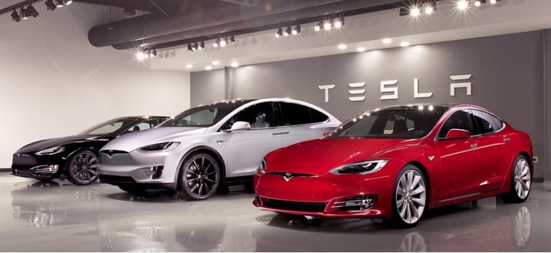Компания Tesla приостановила разработку…