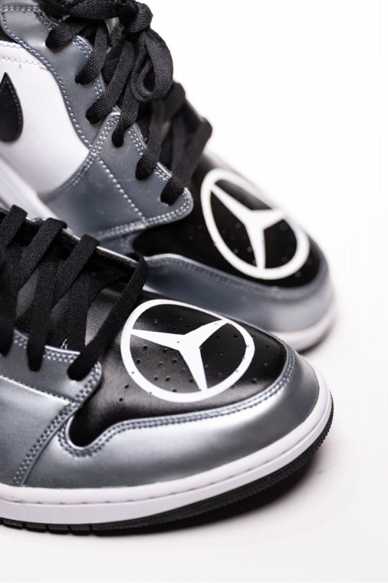 Mercedes-Benz «окунулся» в мир уличной одежды в…