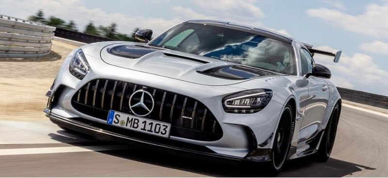 Компания Mercedes завершила производство самой…