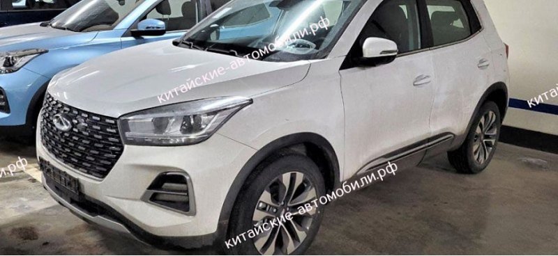 На дорогах России заметили новый кроссовер Chery…