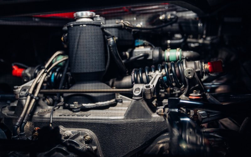 Безнаддувный двигатель V12 Ferrari F50 развивает…