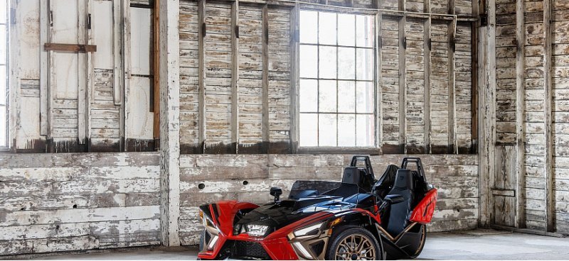 Компания Polaris презентовала спецсерию Slingshot…