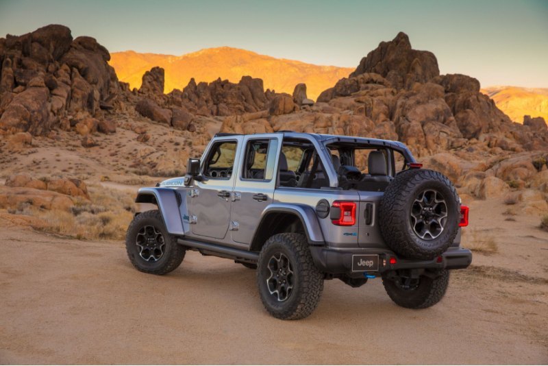 По мнению голосовавших членов жюри, Jeep 4xe…