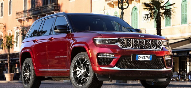 Новый гибридный внедорожник Jeep Grand Cherokee…