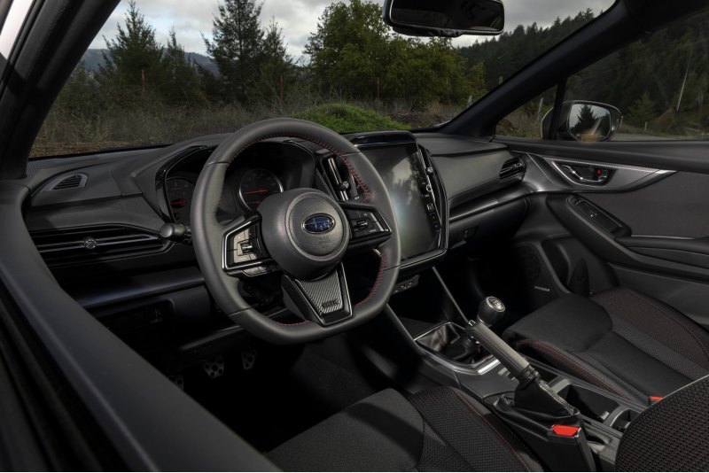Более роскошный WRX Limited оценивается минимум в…