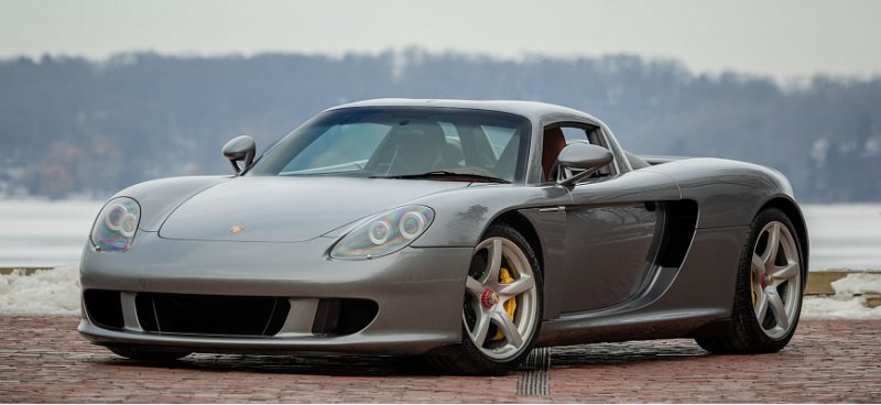 17-летний спорткар Porsche Carrera GT почти без…