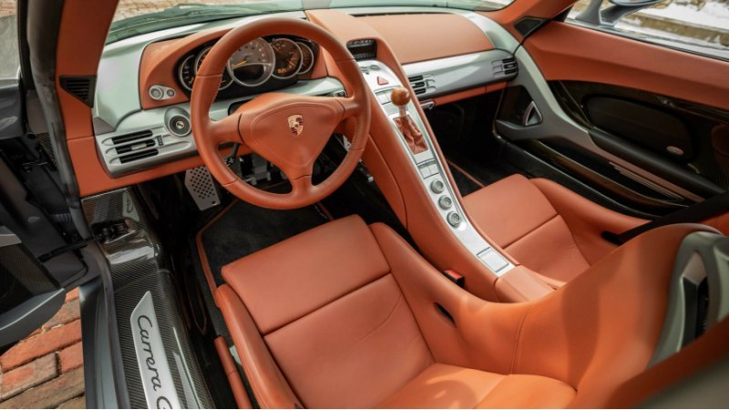 Очевидно, что Carrera GT — редкий автомобиль сам…