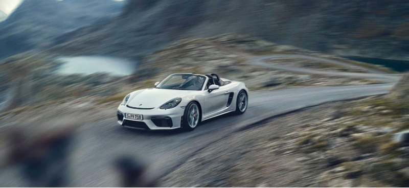Компания Porsche может представить мощнейший 718…