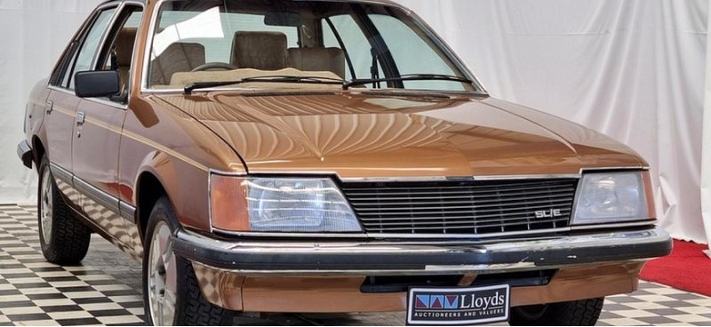 Абсолютно новый Holden Commodore VH SL/E 1979…