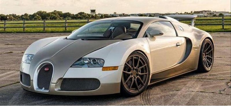 Суперкар Bugatti Veyron с небольшим пробегом…