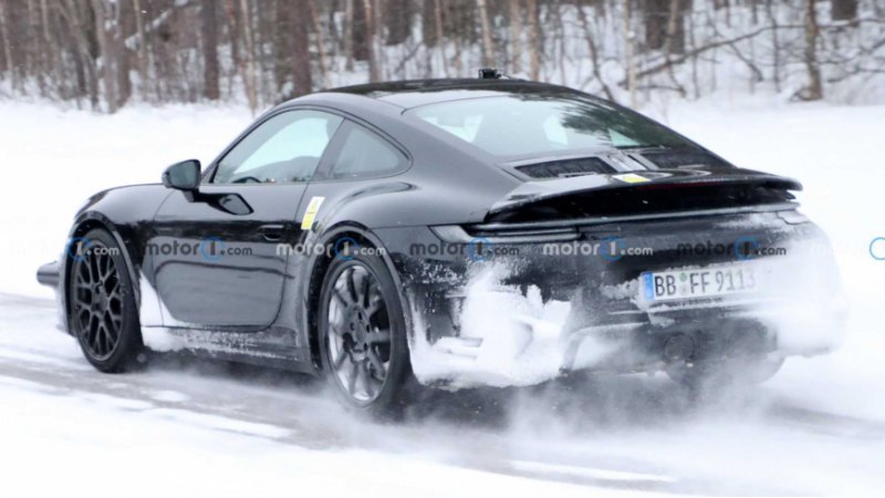 Генеральный директор Porsche Italia Пьетро…