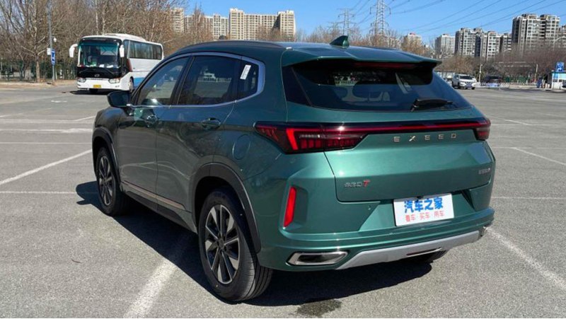 Также у Exeed LX в Китае появилась гибридная…
