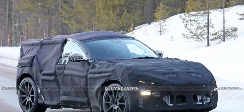 Новый кроссовер Ferrari Purosangue под камуфляжем…