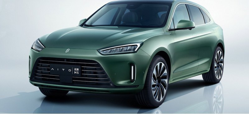 Новый кроссовер AITO M5 вышел в продажу в Китае с…