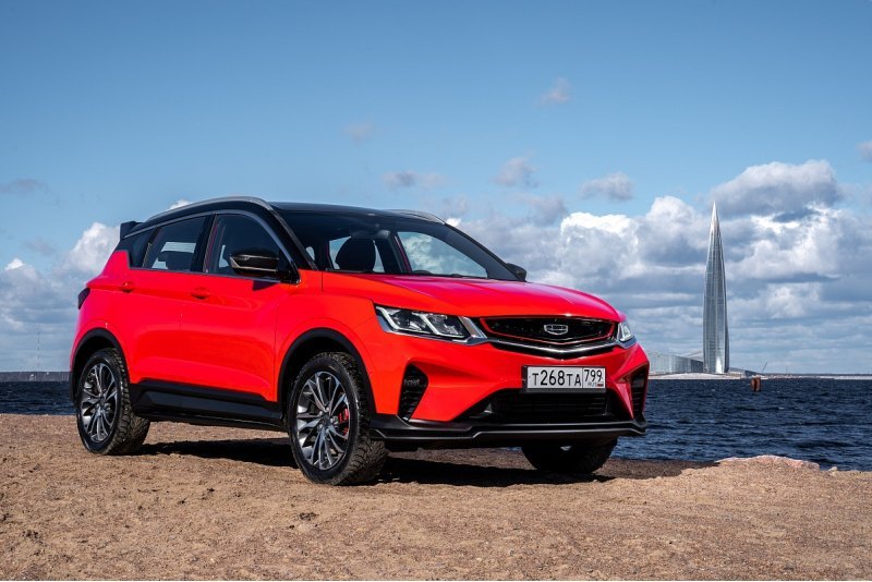 Компактный кроссовер от Geely продается в России…
