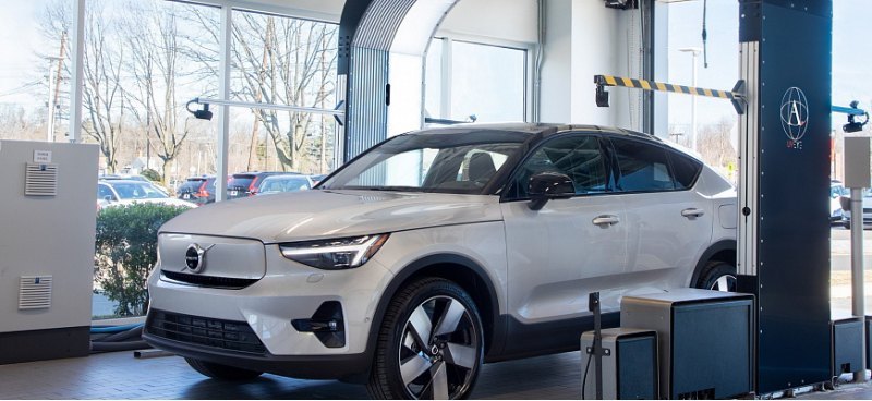 Компания Volvo создает робота для осмотра…