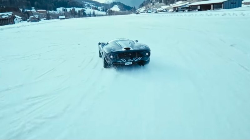 Спорткар P72 строился на базе углепластикового…