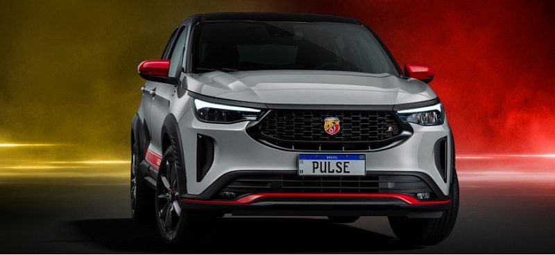 Компания FIAT представила свой первый кроссовер…