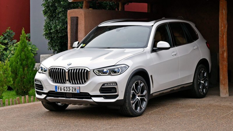 Компания BMW обладает широкой модельной линейкой…
