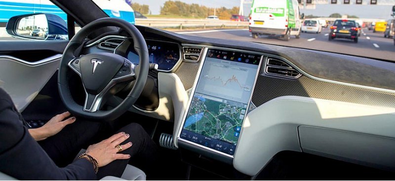Согласно опросу, Tesla создает лучшие авто с…