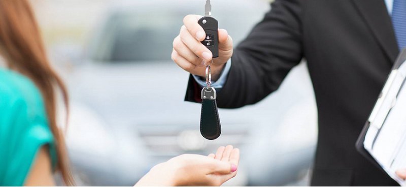 Концерны Volvo и Porsche приостановили заключение…