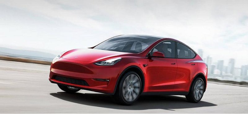 Компания Tesla передаст первые электрокроссоверы…