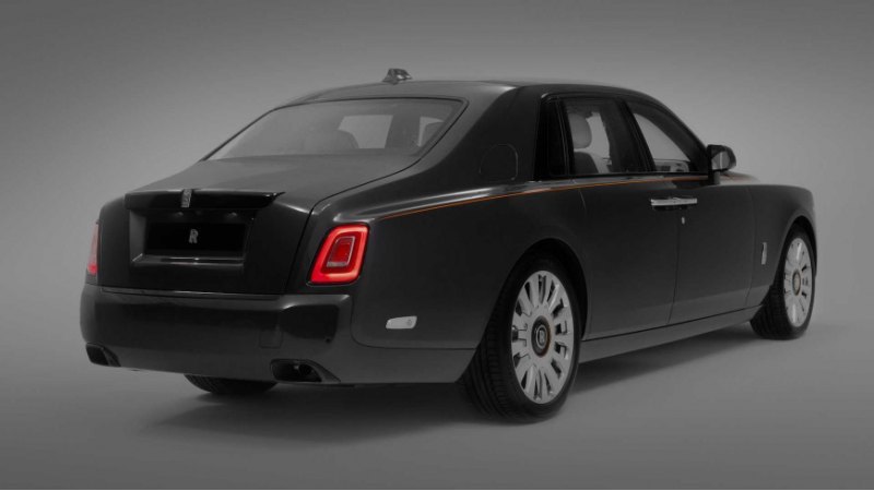 Rolls-Royce не раскрывает цену Phantom Carbon…