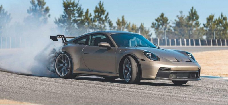 Porsche представил уникальную версию 911 GT3 с…