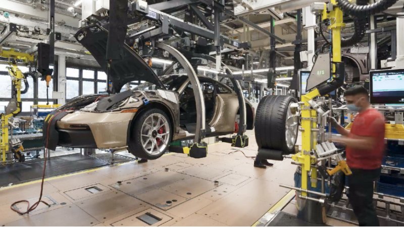 Построив Cayenne в Малайзии, Porsche удалось…
