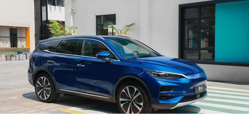Компания BYD обновила кроссовер Tang EV и…