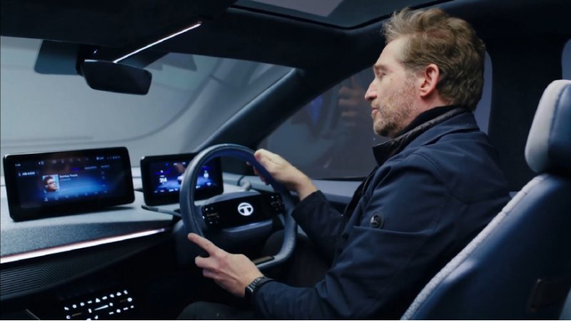 Несмотря на спортивный экстерьер, дизайнеры…