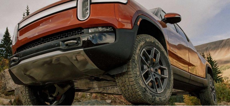 Rivian построила 2 553 электромобилей в первом…